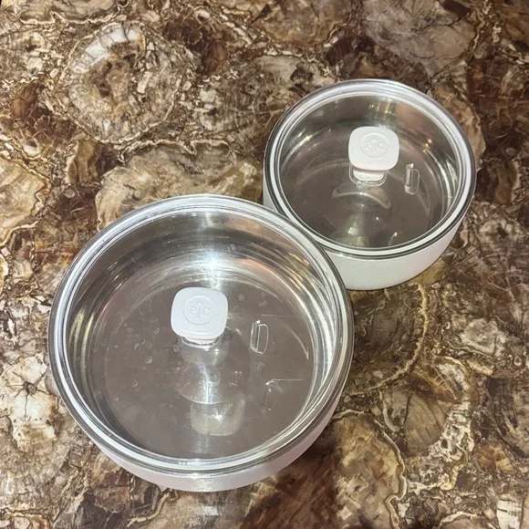 Pampered Chef White hot/cold storage with lids - Picture 2 of 5